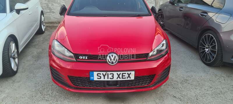 branik gti za Volkswagen Golf 7 - far hauba