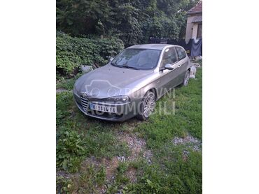 Alfa Romeo 147 1,9 jtd m, 690 €, 2006. Hečbek, Dizel | 1910 cm3, 532.652 km, 88kW (120 KS), Manuelni 5 brzina, 2/3 vrata, 5 sedišta, Novi Sad
