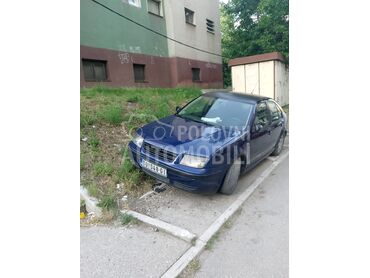 Volkswagen Bora, 1.100 €, 1999. Limuzina, Benzin + Gas (TNG) | 1598 cm3, 222.000 km, 74kW (101 KS), Manuelni 5 brzina, 4/5 vrata, 5 sedišta, Bor