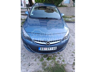 Opel Astra J 1.6, 6.500 €, 2015. Karavan, Dizel | 1598 cm3, 202.094 km, 81kW (110 KS), Manuelni 6 brzina, 4/5 vrata, 5 sedišta, Bor