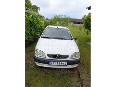 Citroen Saxo, 1.150 €, 2002. Hečbek, Benzin | 1124 cm3, 185.000 km, 44kW (60 KS), Manuelni 5 brzina, 4/5 vrata, 5 sedišta, Žitište