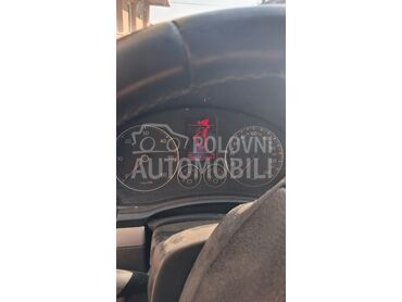 Volkswagen Golf 5 (može zamena), 2.300 €, 2005. Limuzina, Dizel | 2000 cm3, 300.000 km, 103kW (140 KS), Manuelni 6 brzina, 4/5 vrata, 5 sedišta, Žabari