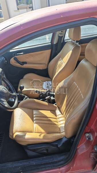 Kožna sedišta 5vrata za Alfa Romeo 147 od 1999. do 2010. god.