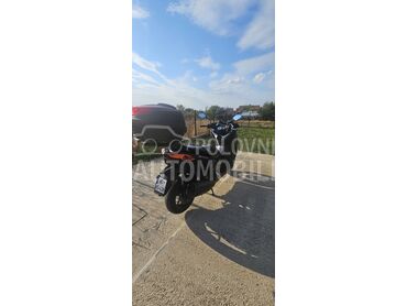 Yamaha x max, 3.600 €, 2018. , 292 cm3, 38.000 km, 21kW (28 KS), Scooter, Beograd