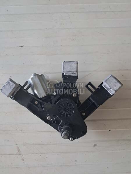 motoric zadnjeg brisaca za Citroen C4 Grand Picasso, C4 Picasso od 2013. do 2021. god. - 9819523180