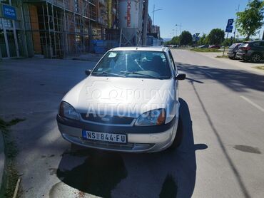 Ford Fiesta 1.8tddi, 800 €, 2001. Hečbek, Dizel | 1753 cm3, 321.900 km, 55kW (75 KS), Manuelni 5 brzina, 2/3 vrata, 5 sedišta, Temerin