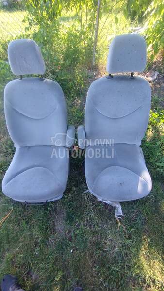 Sedišta prednja za Citroen C3 od 2001. do 2009. god.