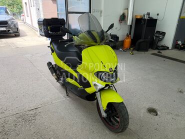 Gilera RUNER 125 ST (može zamena), 2.499 €, 2010. , 125 cm3, 11.000 km, 11kW (15 KS), Scooter, Pantelej