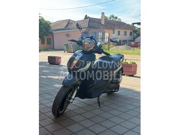 Piaggio Beverly 300 ABS Police, 3.500 €, 2017. , 278 cm3, 25.370 km, 16kW (22 KS), Scooter, Varvarin