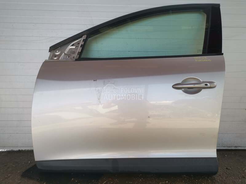 Prednja leva vrata siva hecbek za Renault Megane od 2008. do 2012. god.