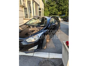 Hyundai i40 1.7 crdi (može zamena), 7.350 €, 2011. Karavan, Dizel | 1685 cm3, 221.000 km, 100kW (136 KS), Manuelni 6 brzina, 4/5 vrata, 5 sedišta, Palilula