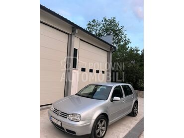 Volkswagen Golf 4 1.4, 1.350 €, 2001. Hečbek, Benzin | 1390 cm3, 290.000 km, 55kW (75 KS), Manuelni 5 brzina, 4/5 vrata, 5 sedišta, Jagodina