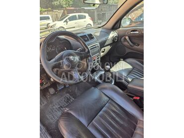 Alfa Romeo 147 (može zamena), 800 €, 2004. Hečbek, Dizel | 1910 cm3, 258.564 km, 85kW (116 KS), Manuelni 5 brzina, 4/5 vrata, 5 sedišta, Sremska Mitrovica