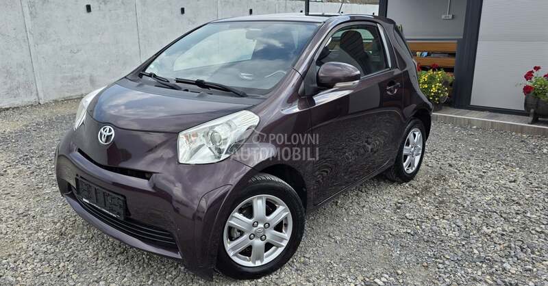 Toyota iQ 1.0b kaonov