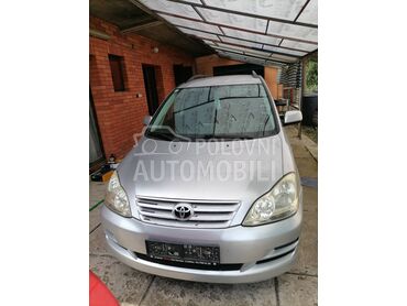 Toyota Avensis Verso, 2.250 €, 2005. Monovolumen (MiniVan), Dizel | 1995 cm3, 211.707 km, 85kW (116 KS), Manuelni 5 brzina, 4/5 vrata, 7 sedišta, Rekovac