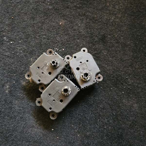 Motorčić klapni klime za Peugeot 407 od 2004. do 2008. god.