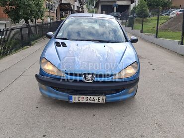 Peugeot 206, 200 €, 2002. Hečbek, Benzin | 1360 cm3, 253.552 km, 55kW (75 KS), Manuelni 5 brzina, 2/3 vrata, 5 sedišta, Ivanjica