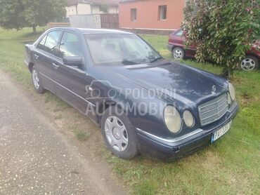 Mercedes Benz E 200, 550 €, 1998. Limuzina, Dizel | 1998 cm3, 213.568 km, 55kW (75 KS), Automatski / poluautomatski, 4/5 vrata, 5 sedišta, Alibunar