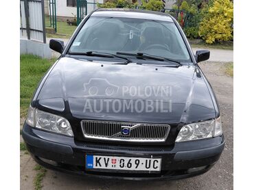 Volvo S40 1.6, 1.500 €, 2001. Limuzina, Benzin | 1587 cm3, 320.000 km, 80kW (109 KS), Manuelni 5 brzina, 4/5 vrata, 5 sedišta, Kraljevo