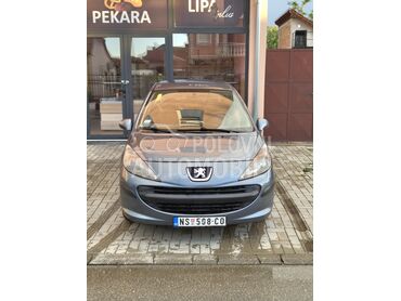 Peugeot 207 (može zamena), 1.699 €, 2006. Hečbek, Benzin + Gas (TNG) | 1396 cm3, 310.900 km, 65kW (88 KS), Manuelni 5 brzina, 2/3 vrata, 5 sedišta, Novi Sad