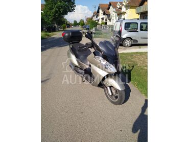 Aprilia ATLANTIC, 1.100 €, 2004. , 125 cm3, 23.000 km, 10kW (14 KS), Scooter, Inđija
