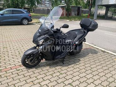 Yamaha Xmax 400 Momo Design ABS, 5.000 €, 2014. , 400 cm3, 21.000 km, 22kW (30 KS), Scooter, Beograd
