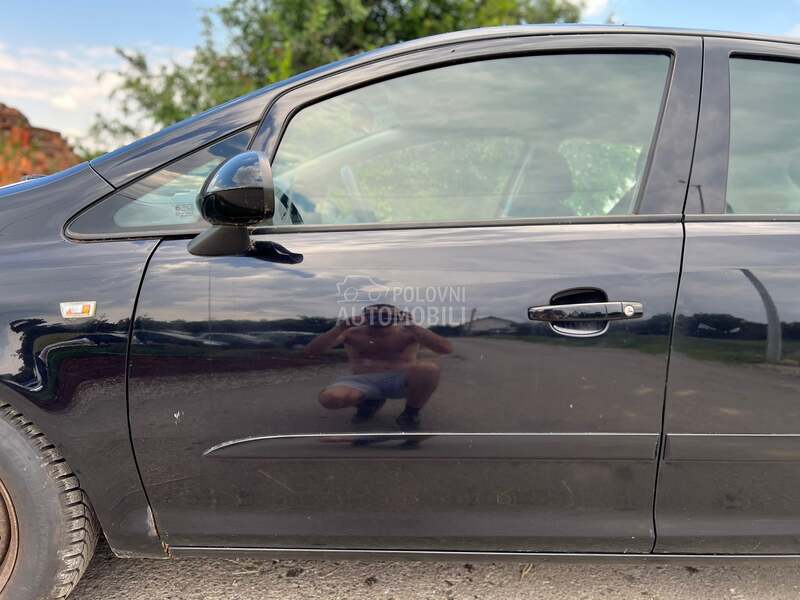 Vrata Prednja Leva Z20R za Opel Corsa D od 2006. do 2014. god.