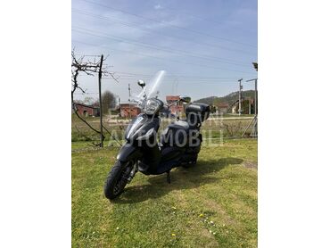 Piaggio beveryl, 3.300 €, 2017. , 300 cm3, 29.000 km, 16kW (22 KS), Scooter, Beograd