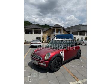 MINI One, 1.650 €, 2003. Hečbek, Benzin | 1598 cm3, 190.000 km, 66kW (90 KS), Manuelni 5 brzina, 2/3 vrata, 4 sedišta, Aleksandrovac