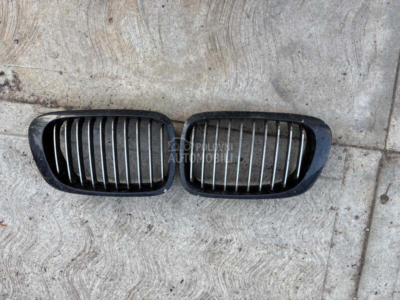 Grilovi za BMW X5 od 2007. do 2011. god.
