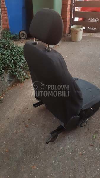 sedište vozača Corsa D 5 vrata za Opel Corsa D od 2006. do 2014. god.