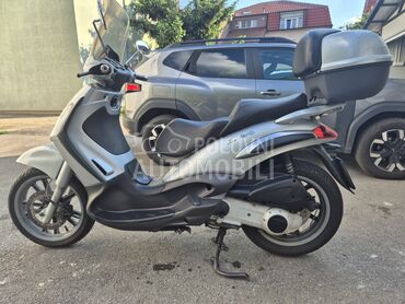 Piaggio Beverly 250, 1.650 €, 2006. , 250 cm3, 39.420 km, 15kW (20 KS), Scooter, Beograd