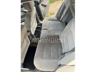 Volkswagen Golf 4 1.6 (može zamena), 1.000 €, 2000. Hečbek, Benzin + Gas (TNG) | 1600 cm3, 321.000 km, 74kW (101 KS), Manuelni 5 brzina, 4/5 vrata, 5 sedišta, Zavlaka