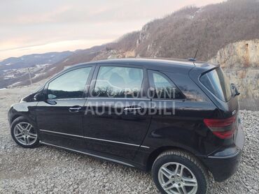 Mercedes Benz B 200 Mercedes C 200 (može zamena), 3.000 €, 2005. Hečbek, Dizel | 2000 cm3, 320.000 km, 103kW (140 KS), Manuelni 6 brzina, 4/5 vrata, 5 sedišta, Ivanjica