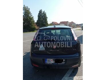 Fiat EVO 1.3 mtd, 2.800 €, 2010. Limuzina, Dizel | 1248 cm3, 280.000 km, 62kW (84 KS), Manuelni 5 brzina, 4/5 vrata, 5 sedišta, Obrenovac