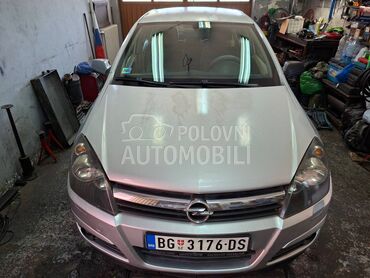 Opel Astra H 1.6, 2.500 €, 2005. Hečbek, Benzin + Gas (TNG) | 1598 cm3, 220.000 km, 77kW (105 KS), Manuelni 5 brzina, 4/5 vrata, 5 sedišta, Beograd