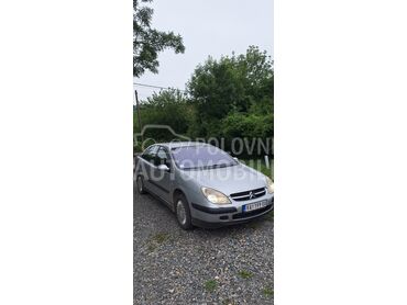 Citroen C5 2.0hdi, 1.100 €, 2003. Limuzina, Dizel | 2000 cm3, 263.998 km, 80kW (109 KS), Manuelni 5 brzina, 4/5 vrata, 5 sedišta, Ralja