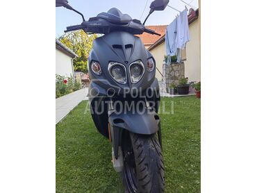 Malaguti F12 phantom, 1.350 €, 2008. , 49 cm3, 9.750 km, 3kW (4 KS), Scooter, Kraljevo