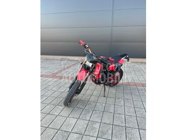 Sprint Apollo rx250, 1.450 €, 2011. , 250 cm3, 8.000 km, 14kW (19 KS), Supermoto, Štitar