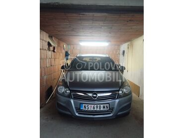 Opel Astra H Opel Astra H 1.4, 3.950 €, 2010. Karavan, Benzin | 1364 cm3, 150.000 km, 66kW (90 KS), Manuelni 5 brzina, 4/5 vrata, 5 sedišta, Novi Sad