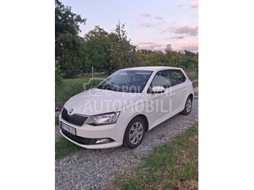 Škoda Fabia 1.0, 4.800 €, 2015. Hečbek, Benzin + Gas (TNG) | 999 cm3, 181.000 km, 44kW (60 KS), Manuelni 6 brzina, 4/5 vrata, 5 sedišta, Kraljevo