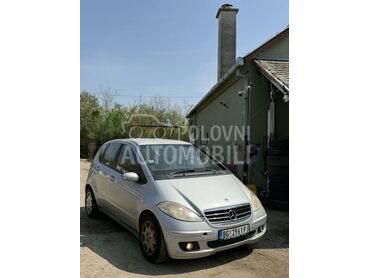 Mercedes Benz A 180, 1.300 €, 2005. Hečbek, Dizel | 1991 cm3, 295.000 km, 80kW (109 KS), Manuelni 6 brzina, 4/5 vrata, 5 sedišta, Boževac