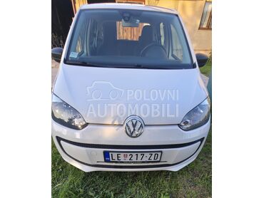 Volkswagen up! 1.0, 5.600 €, 2015. Limuzina, Benzin | 999 cm3, 156.900 km, 44kW (60 KS), Manuelni 5 brzina, 4/5 vrata, 5 sedišta, Leskovac