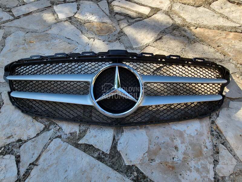 Maska prednja sa znakom, C klasa W205 za Mercedes Benz C 220 od 2014. do 2018. god. - A205 880 07 83