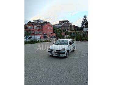 Renault Clio, 1.450 €, 2005. Hečbek, Dizel | 1461 cm3, 250.000 km, 48kW (65 KS), Manuelni 5 brzina, 2/3 vrata, 5 sedišta, Novi Pazar