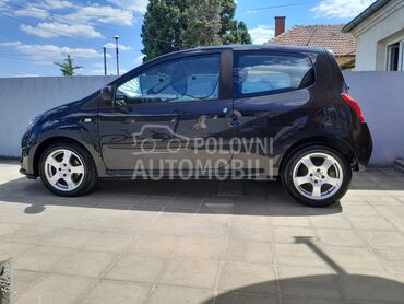 Renault Twingo 1.5 dci, 3.699 €, 2011. Hečbek, Dizel | 1461 cm3, 156.240 km, 63kW (86 KS), Manuelni 5 brzina, 2/3 vrata, 5 sedišta, Aranđelovac