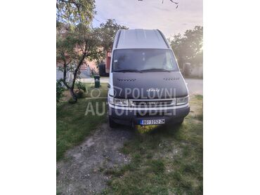 Iveco Daily 2.8, 4.500 €, 2005. , 335.214 km, Dostavni kombi preko 3.5t, Dizel, 2800 cm3, Manuelni menjač, Veliki Crljeni