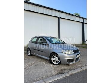 Fiat Punto Sporting (može zamena), 2.000 €, 2003. Hečbek, Benzin | 1368 cm3, 166.000 km, 70kW (95 KS), Manuelni 6 brzina, 2/3 vrata, 5 sedišta, Zemun