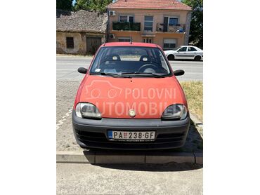 Fiat Seicento 1.1, 990 €, 2003. Hečbek, Benzin | 1108 cm3, 175.000 km, 40kW (54 KS), Manuelni 5 brzina, 2/3 vrata, 5 sedišta, Pančevo