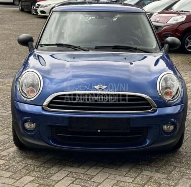 Kutija osiguraca za MINI One od 2006. do 2010. god.